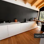 Black Summit Boutique Appartement *