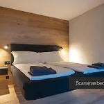 Black Summit Boutique Appartement *
