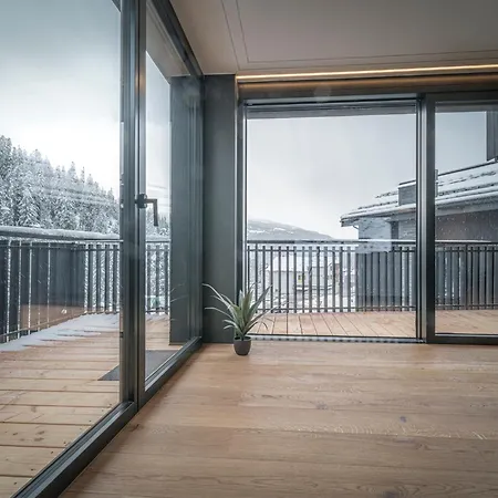 Black Summit Boutique Appartement *