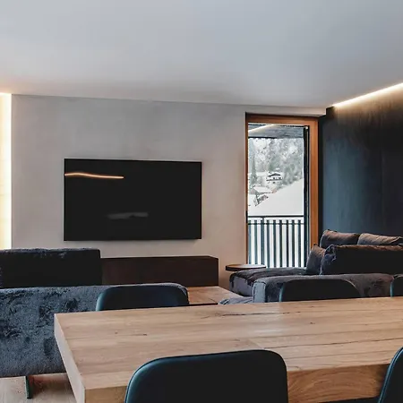 Apartment Black Summit Boutique *