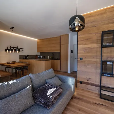 Black Summit Boutique Appartement *