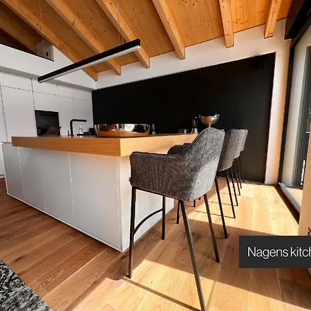 Black Summit Boutique Laax