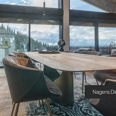 Black Summit Boutique Daire