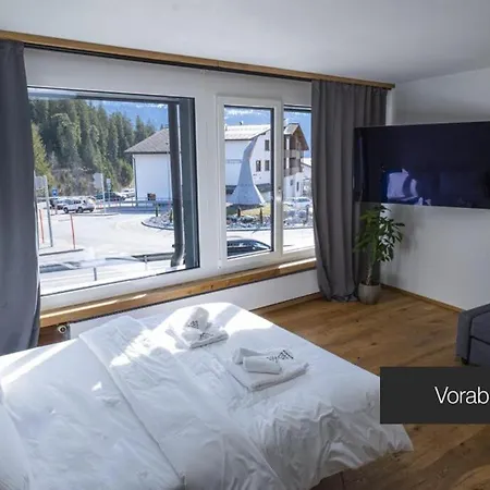 Black Summit Boutique Laax