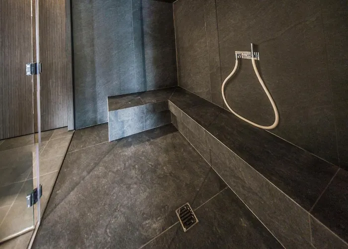 Black Summit Boutique