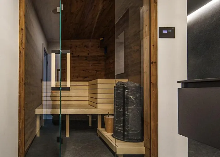 Black Summit Boutique *