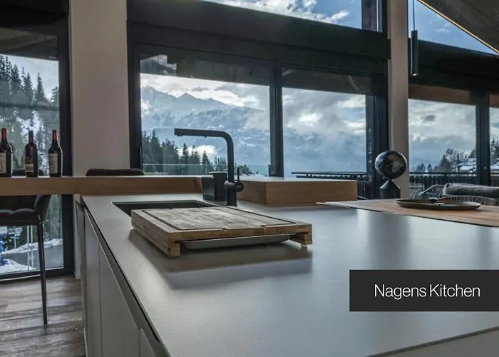 Black Summit Boutique *