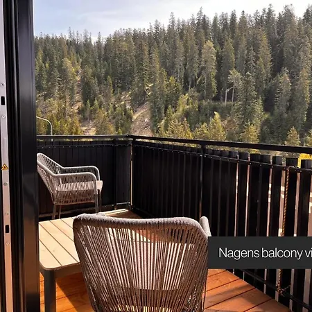 Black Summit Boutique דירה