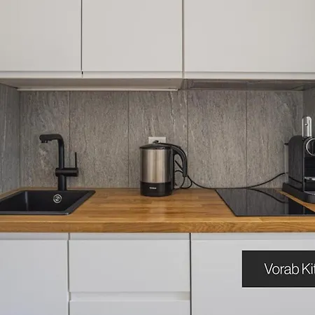 Black Summit Boutique *