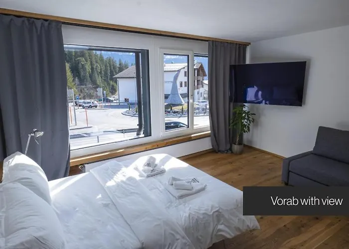 Black Summit Boutique Laax